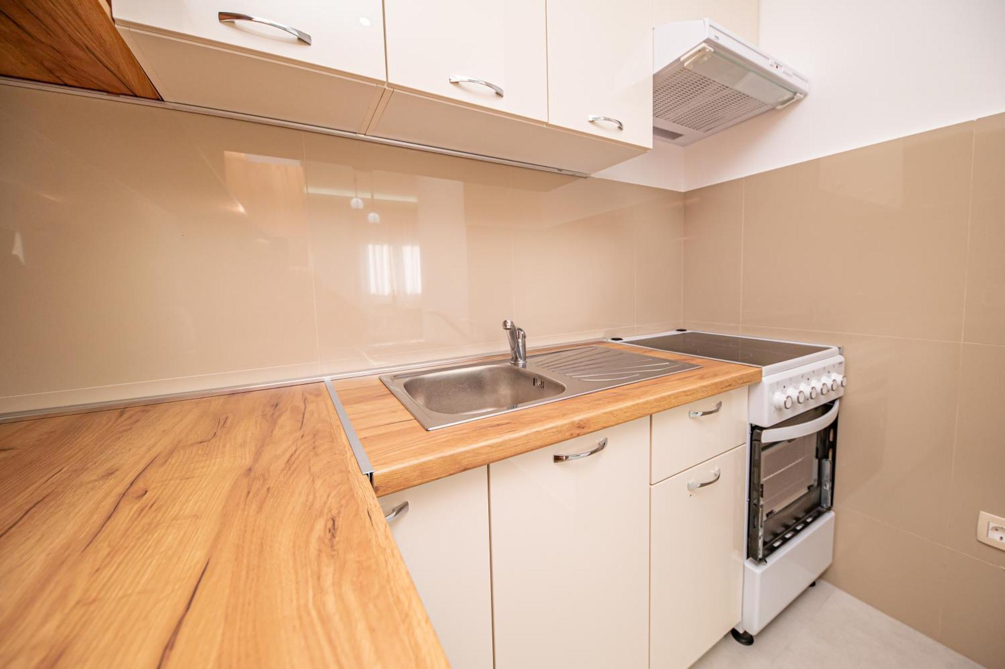 Red Hill Apartment Kotor Luaran gambar