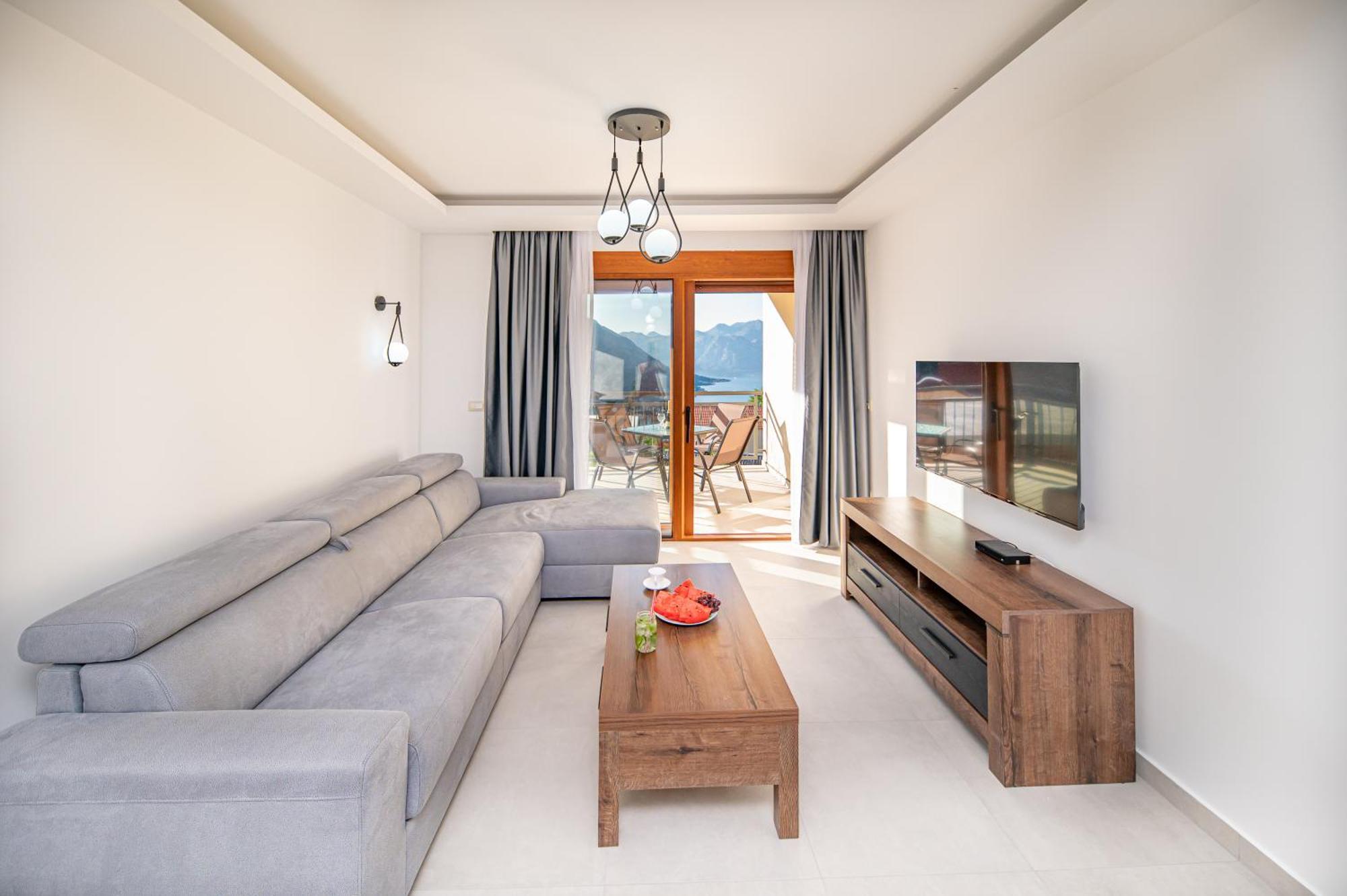 Red Hill Apartment Kotor Luaran gambar