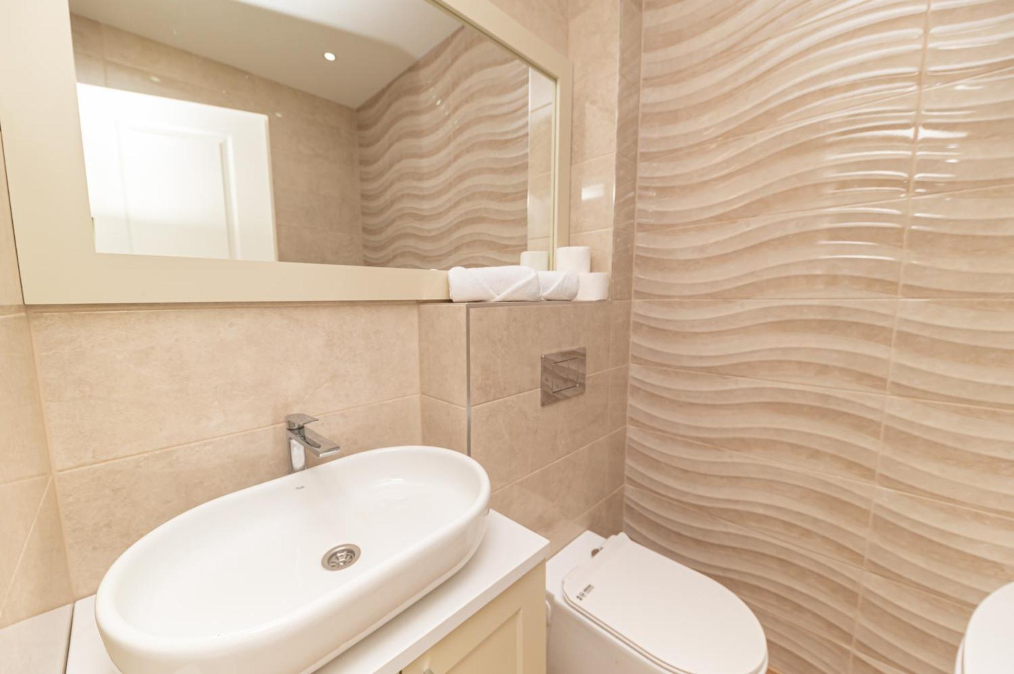 Red Hill Apartment Kotor Luaran gambar