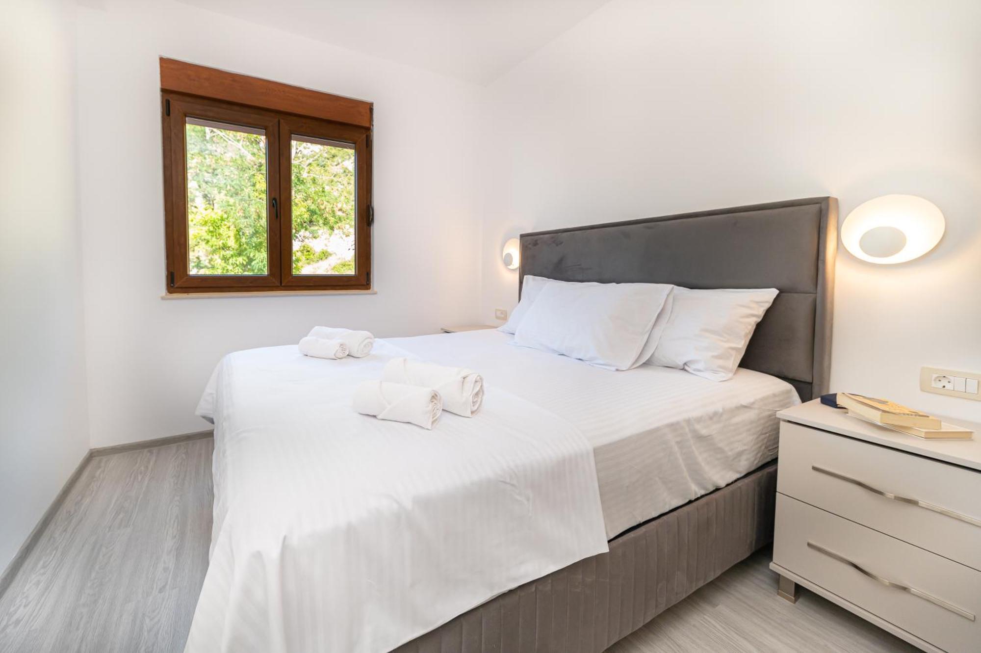 Red Hill Apartment Kotor Luaran gambar