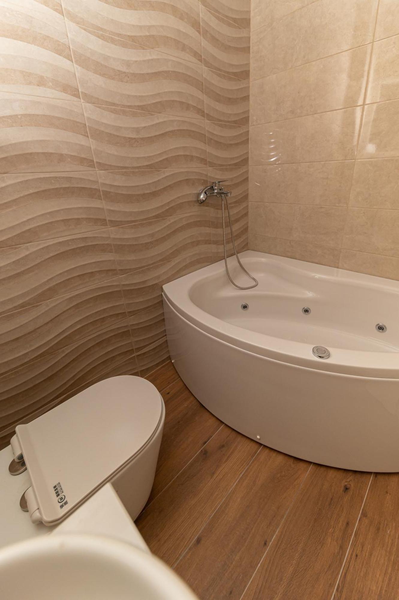 Red Hill Apartment Kotor Luaran gambar