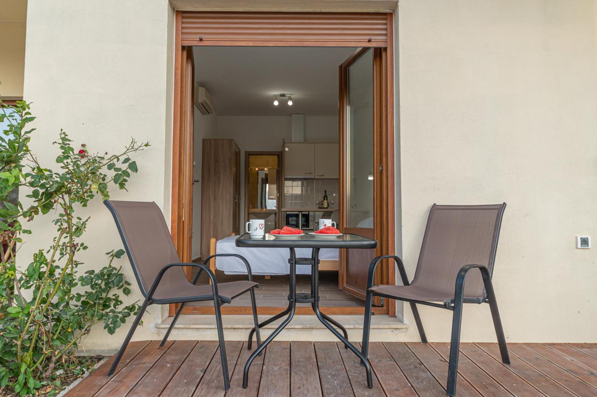 Red Hill Apartment Kotor Luaran gambar